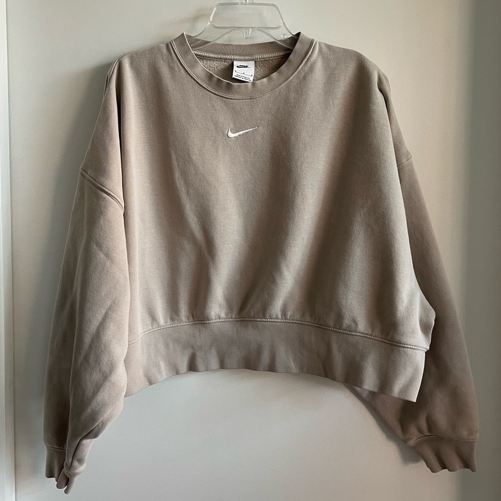 Nike Cropped Crew Neck Sweatshirt